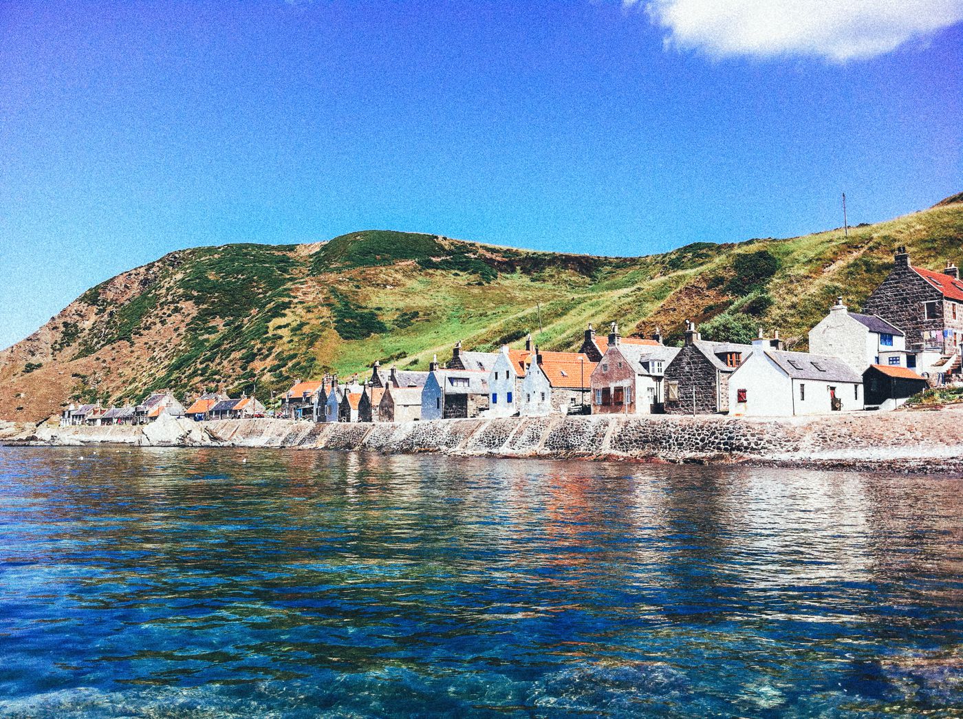 17-of-the-most-beautiful-villages-to-visit-in-britain-hand-luggage