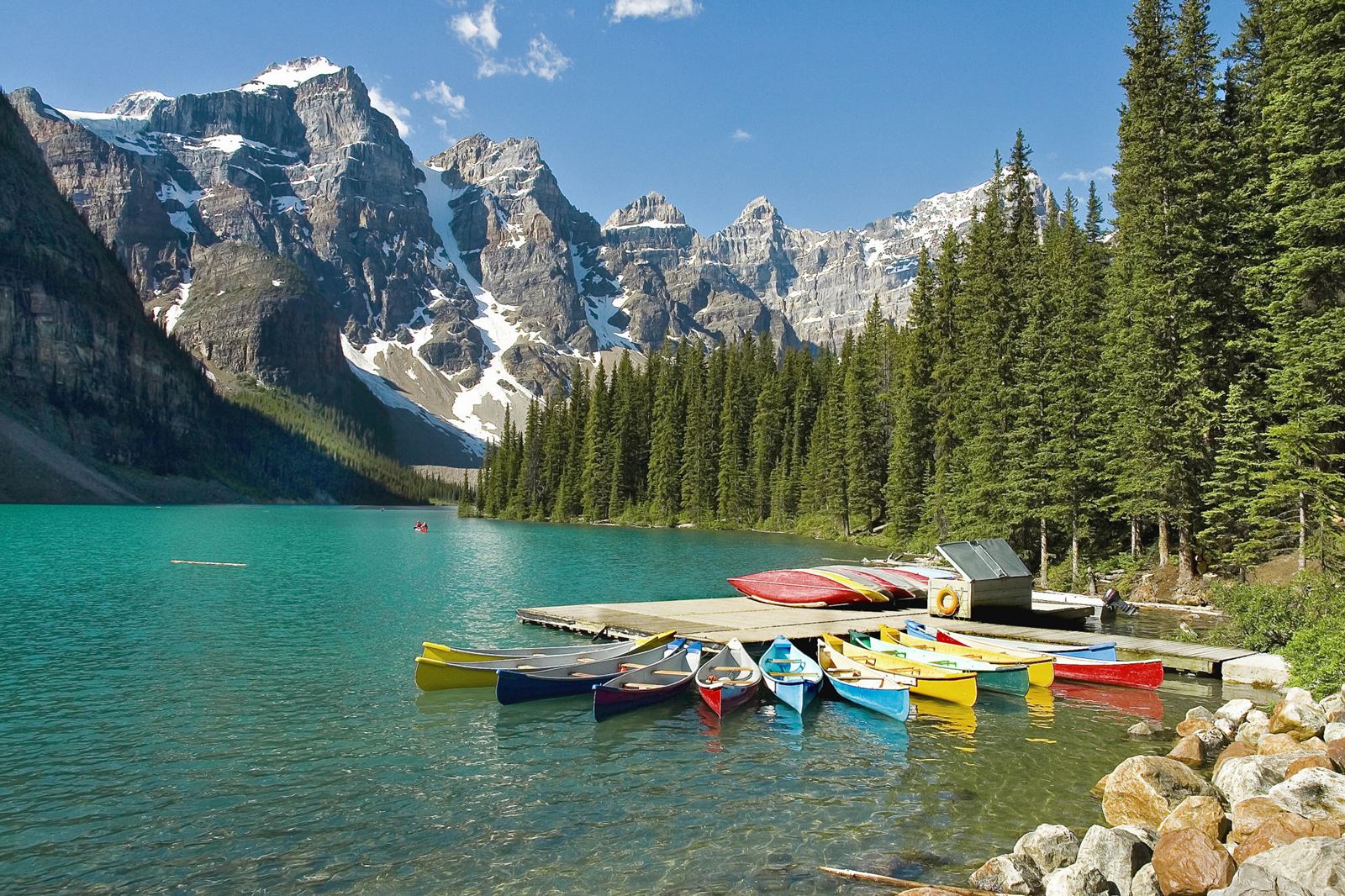 7-photos-that-will-make-you-want-to-visit-banff-canada-hand-luggage