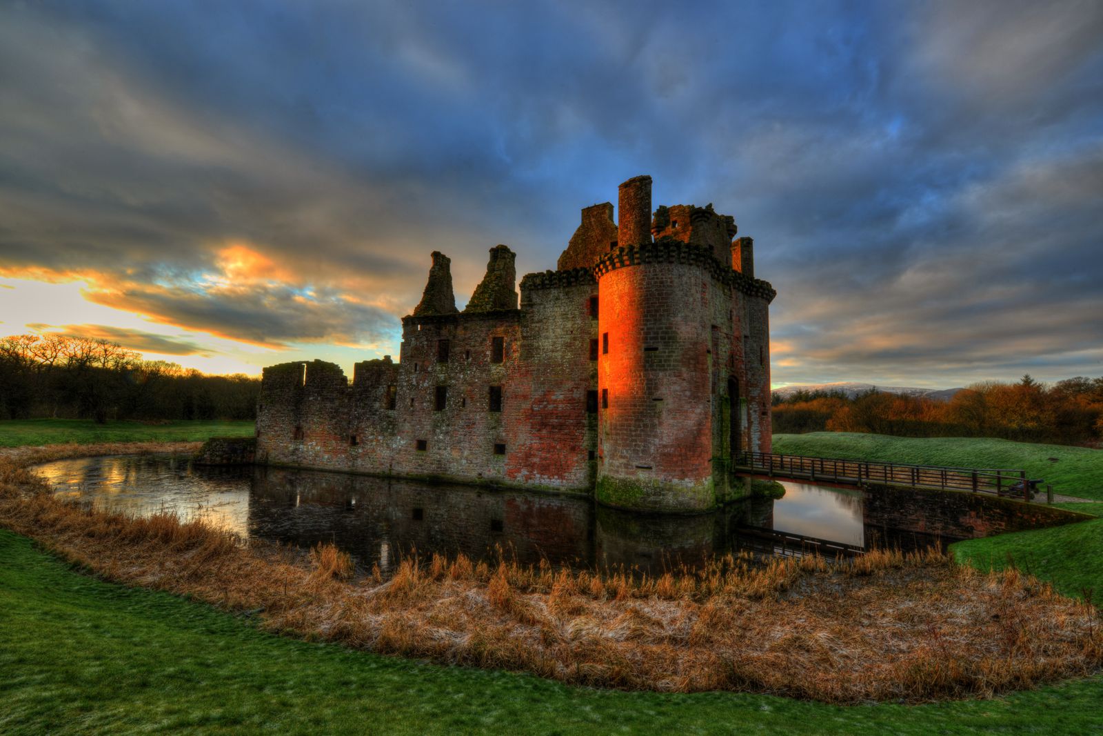 14 Fairy Tale Castles You Must Visit In Scotland - Hand Luggage Only ...