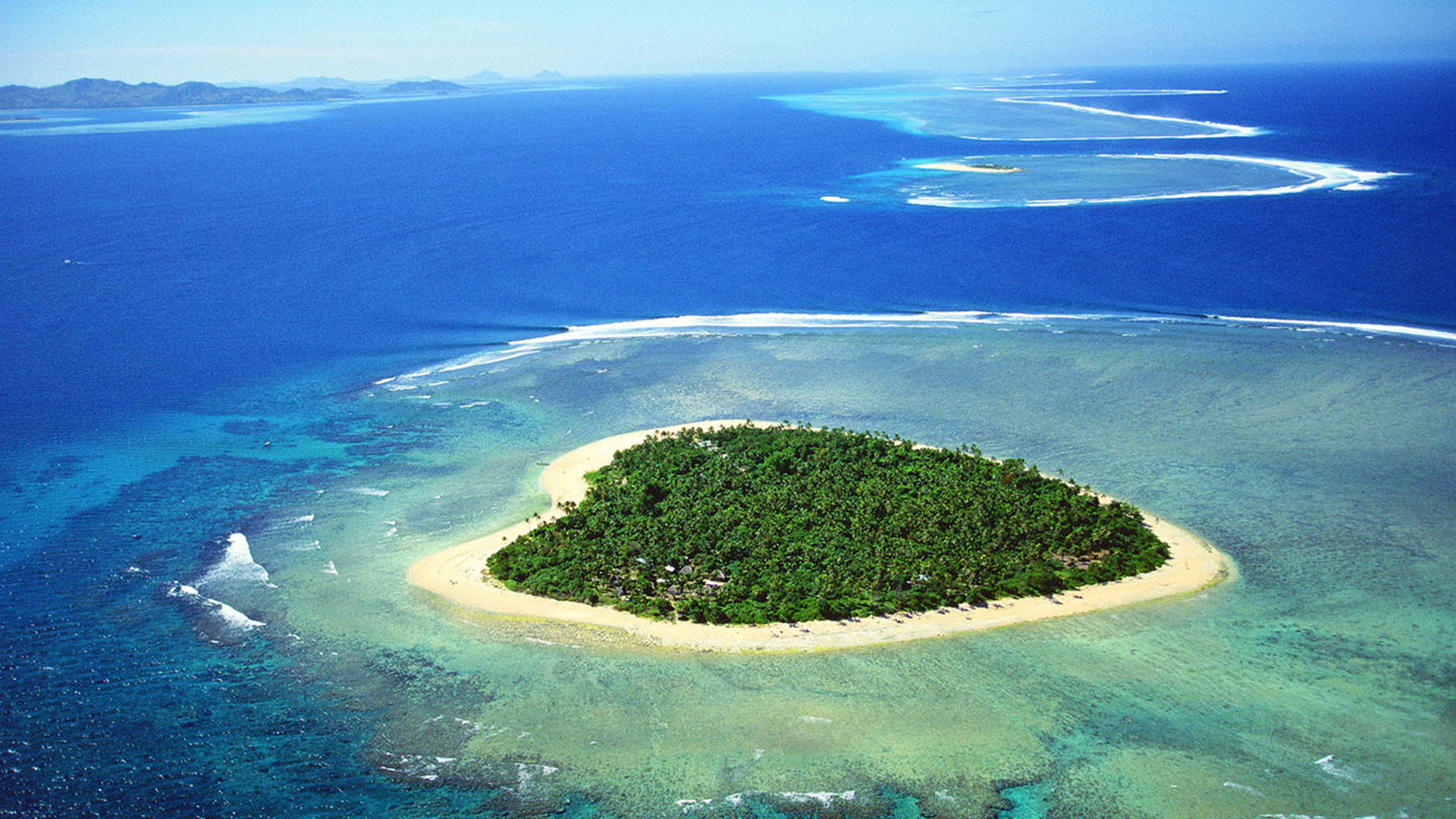 Tavarua-Island-Fiji.jpg