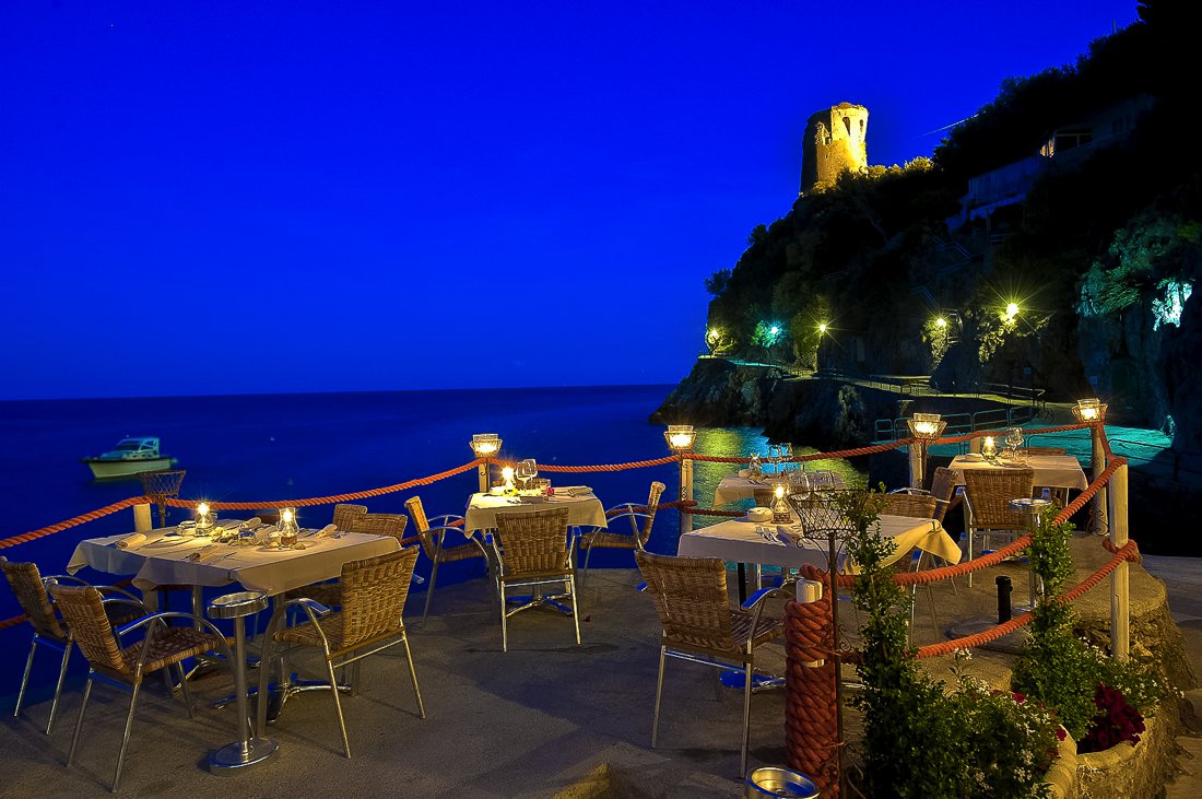 23 Restaurants With The Best Views In The World! - Hand ...