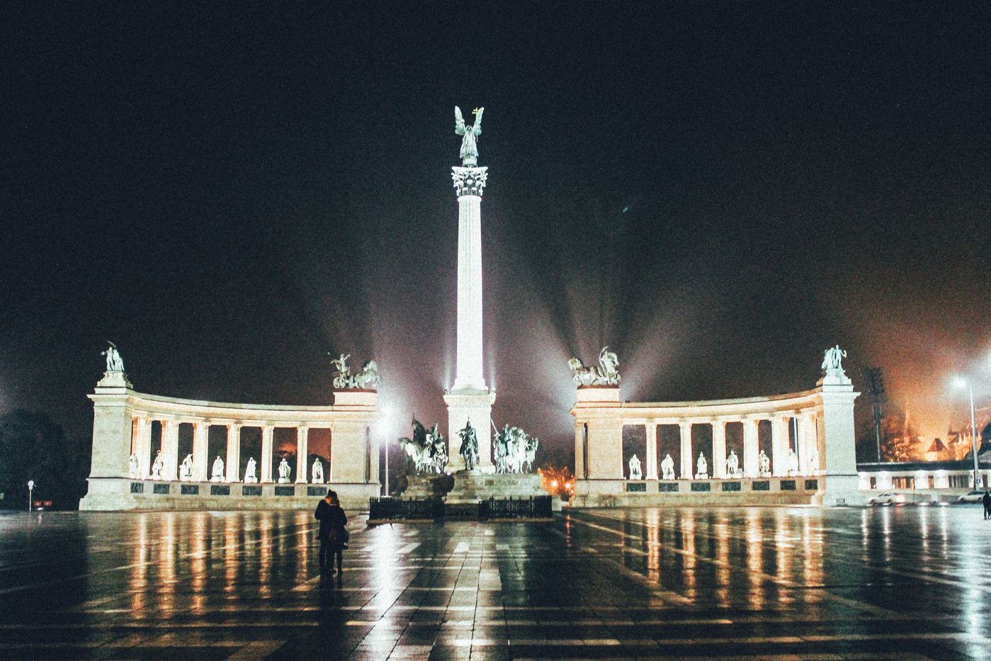 budapest dark tourism