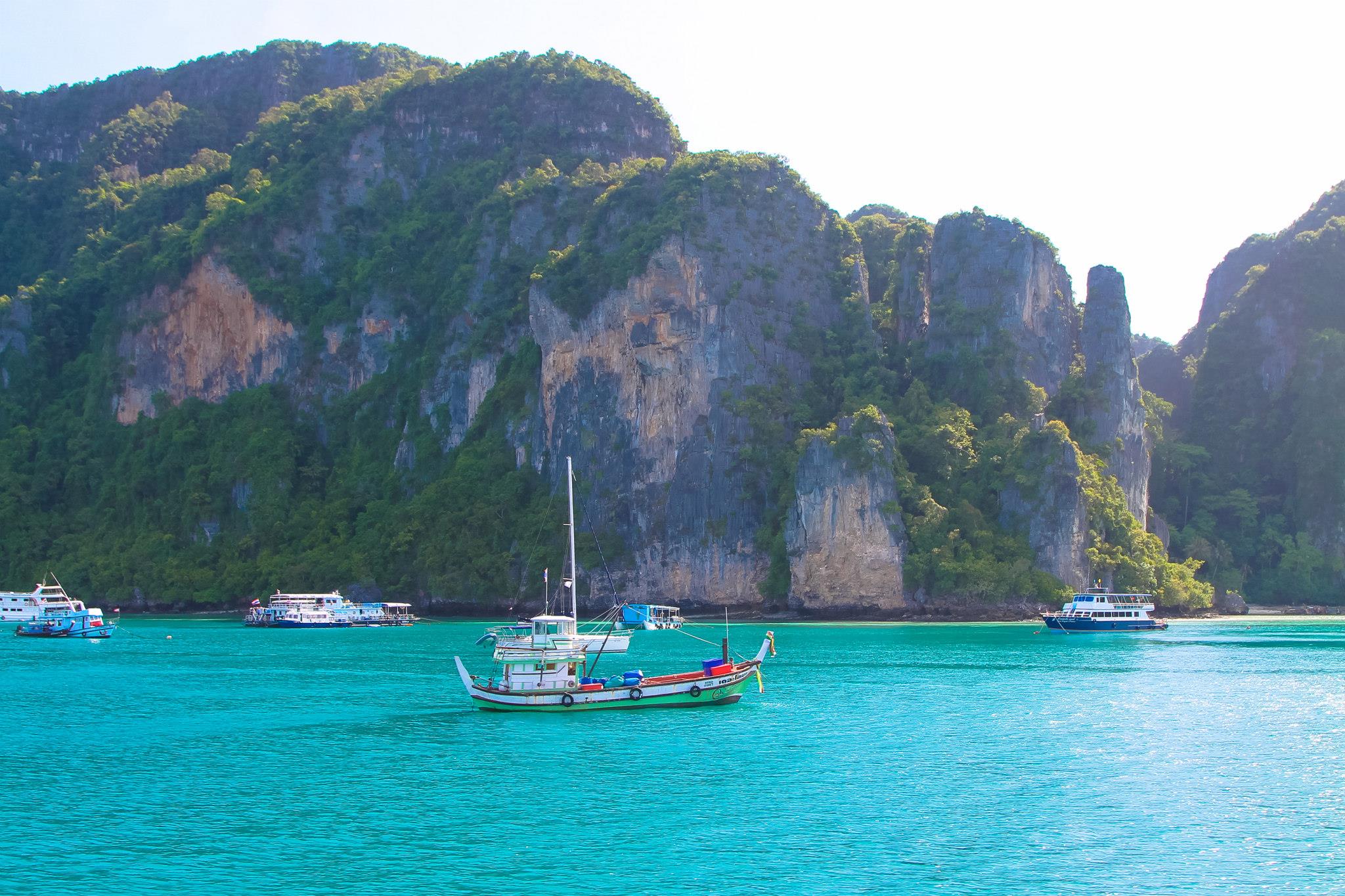 Phi Phi Islands Thailand A Photo Diary Hand Luggage Only Travel Food And Photography Blog 