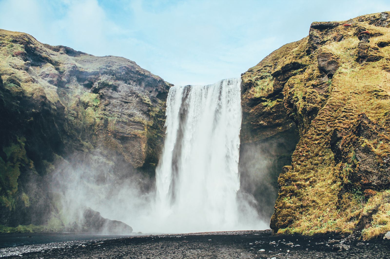 Amazing Waterfalls You Have To Visit In Southern Iceland A Walk Around Reykjavik Hand