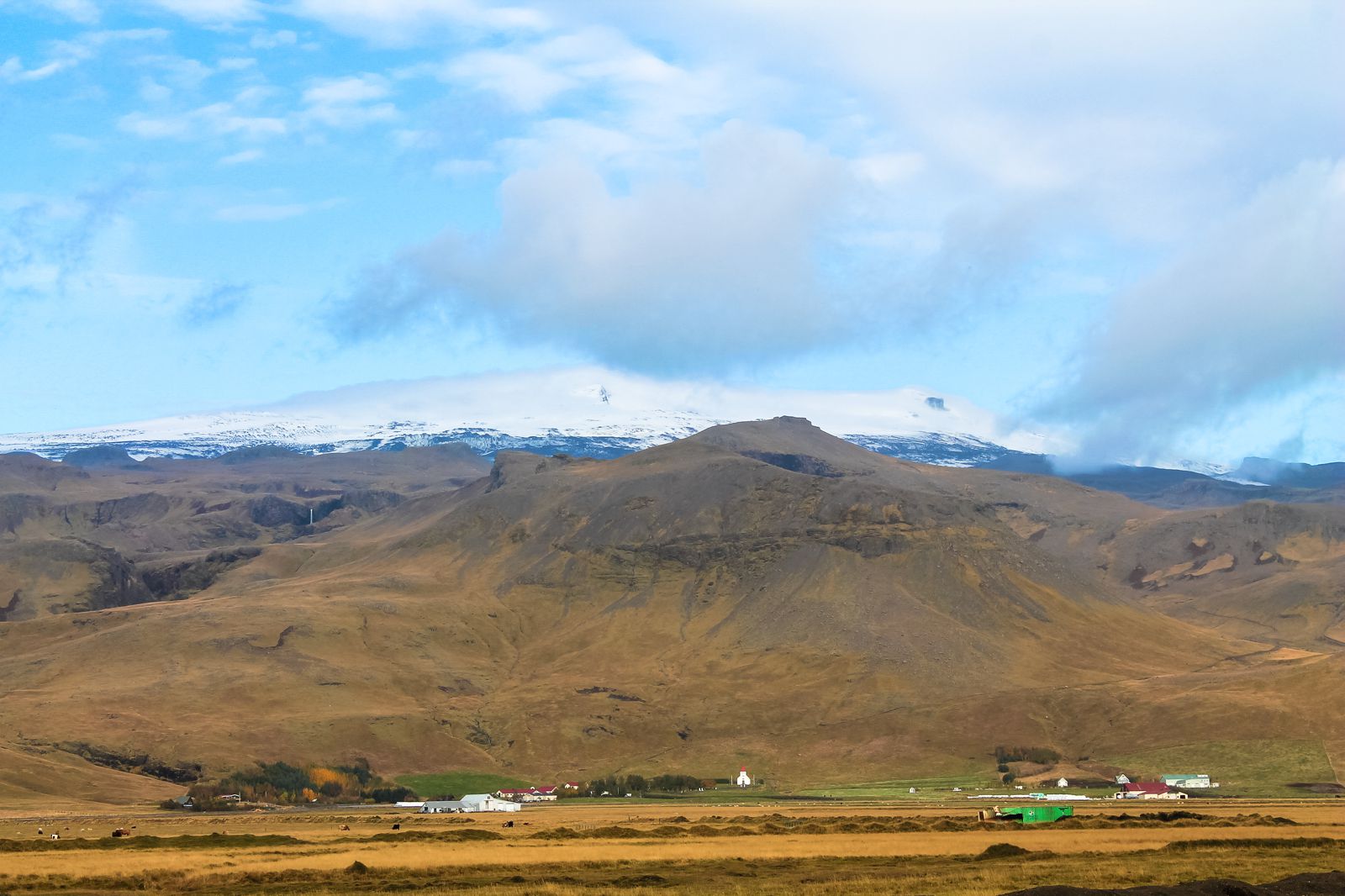 Experiencing The Northern Lights, Eyjafjallajökull And Þingvellir ...