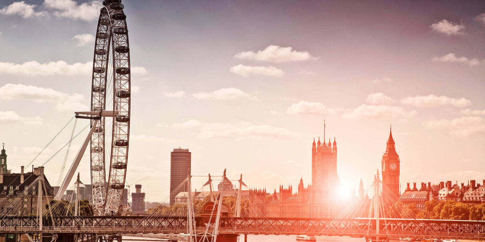 30 Interesting Facts About London For Your Visit Hand Luggage