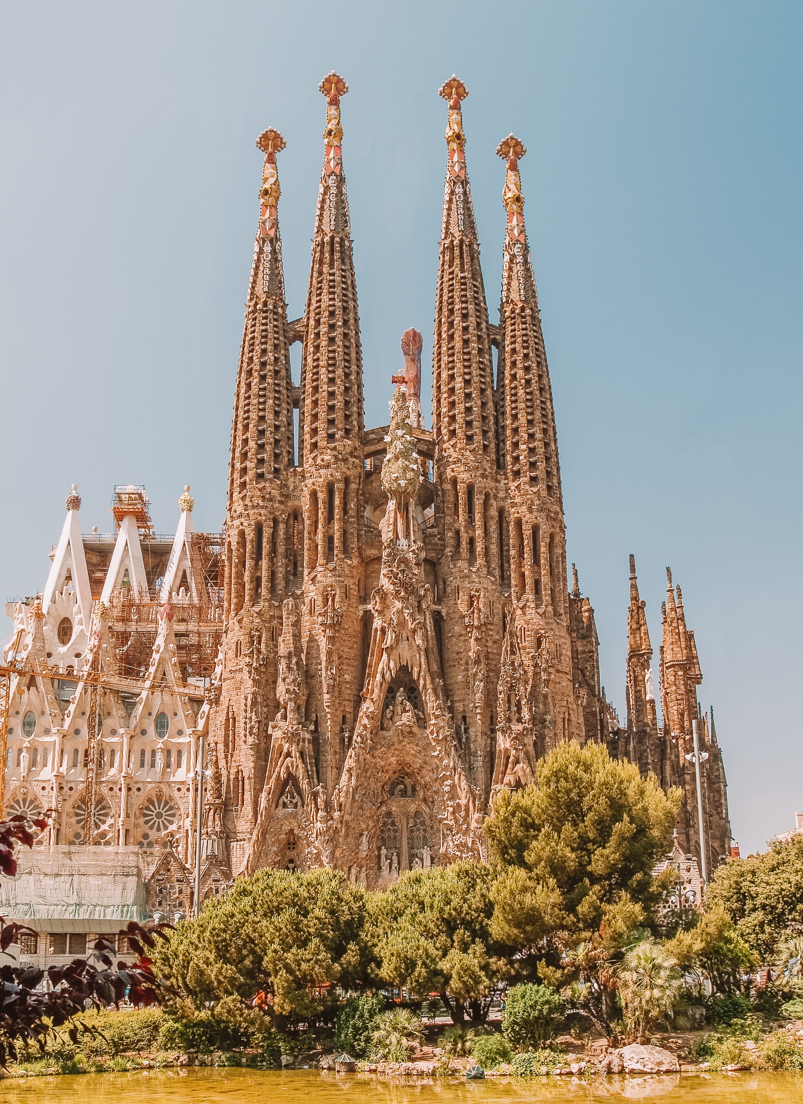 6 Must See Buildings By Gaudi In Barcelona - Hand Luggage Only - Travel