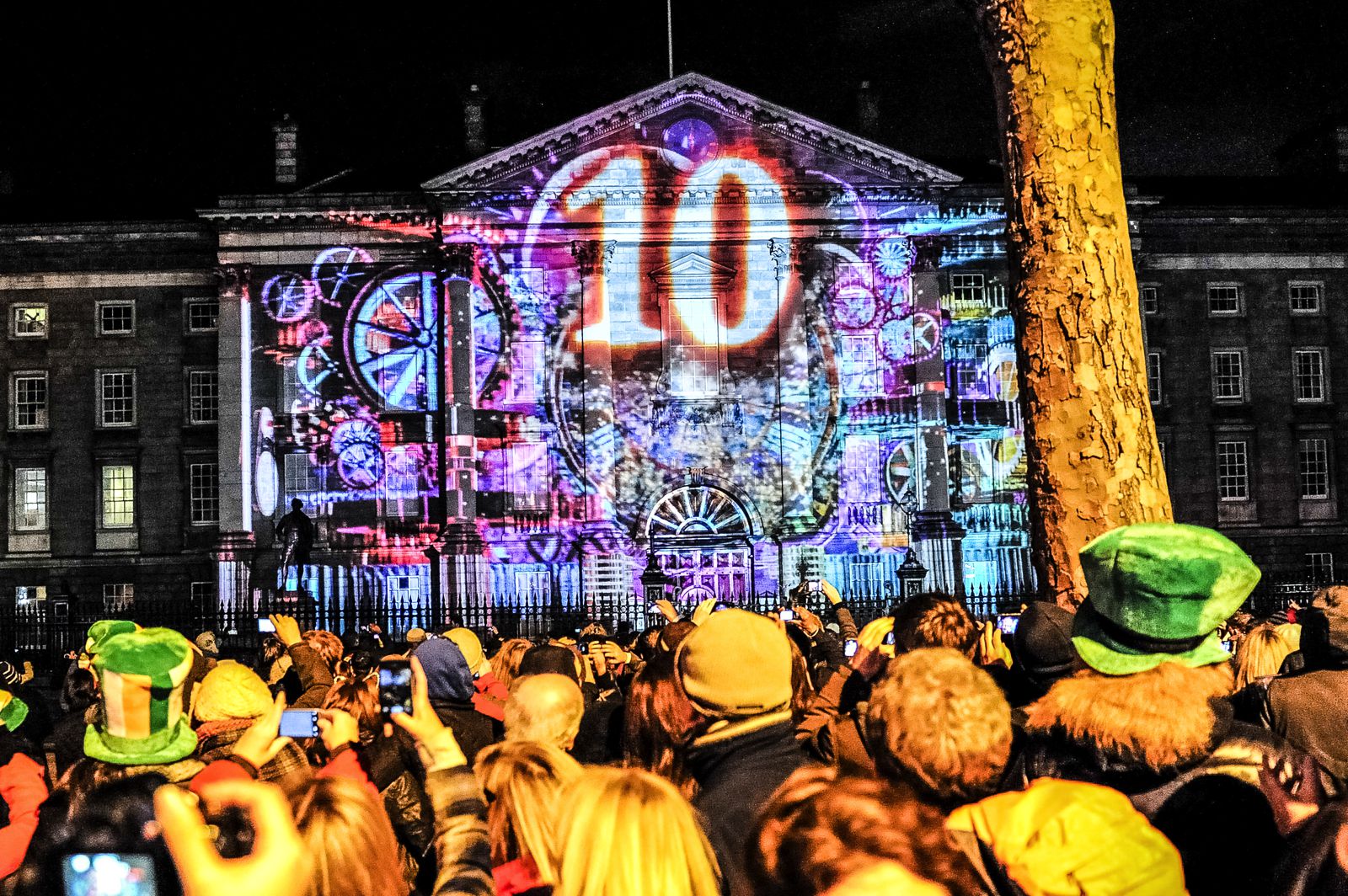 9 Ways To Celebrate A Magical New Years in Dublin, Ireland - Hand ...