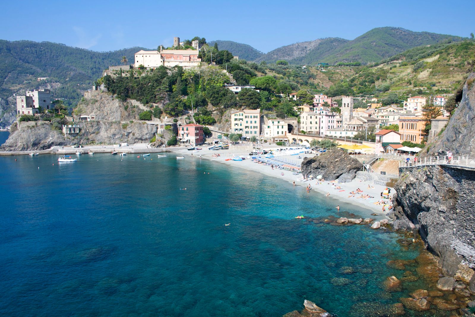 23 Ultimate Places You Must Include On Your Italian Road Trip (2)