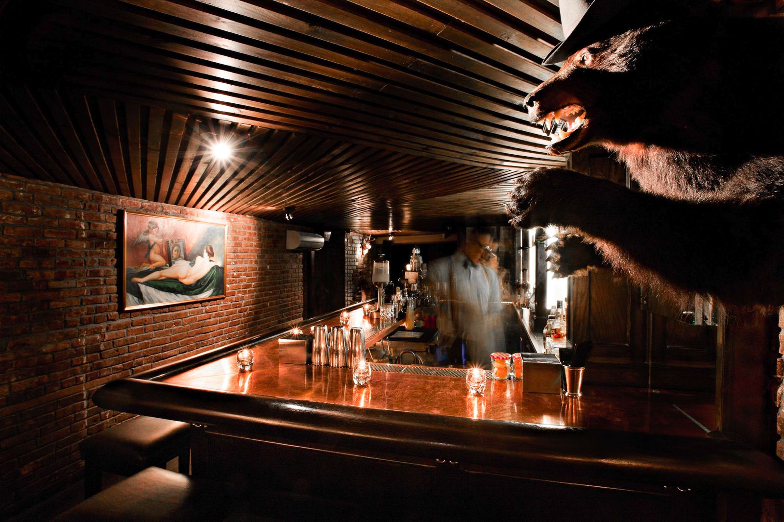 9 Unusual And Unique Restaurant You Must Visit In New York - Hand