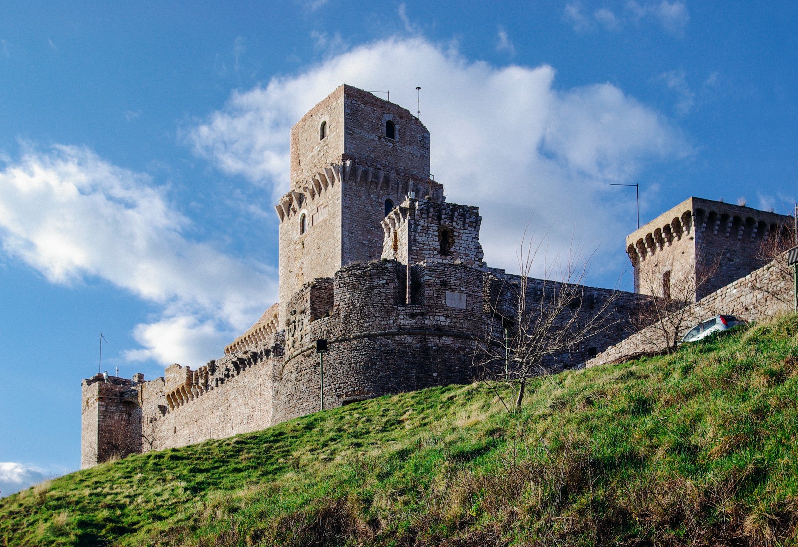 10 Amazing Castles You Have To Visit In Italy - Hand Luggage Only ...