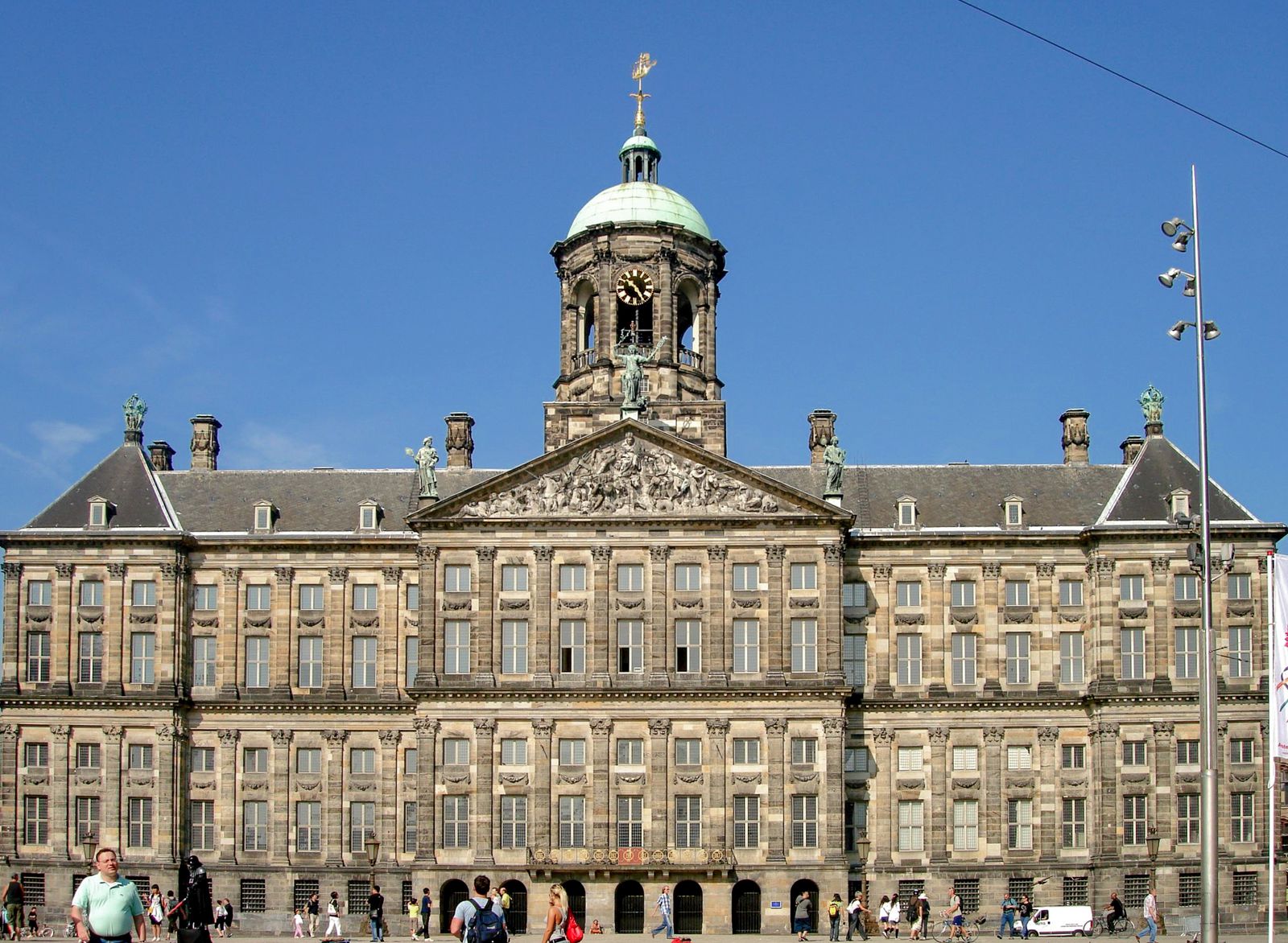 10 Places You Must See On Your First Trip To Amsterdam (7)