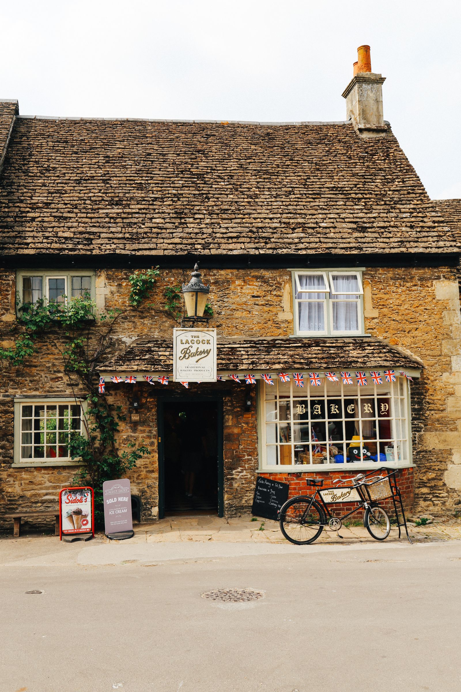 Inside The Beautiful Cotswolds Village Of Lacock... (18)
