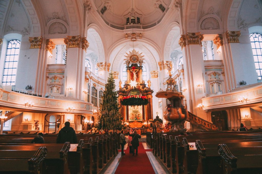 What It's Like To Visit Hamburg's Magical Christmas Market - Hand ...