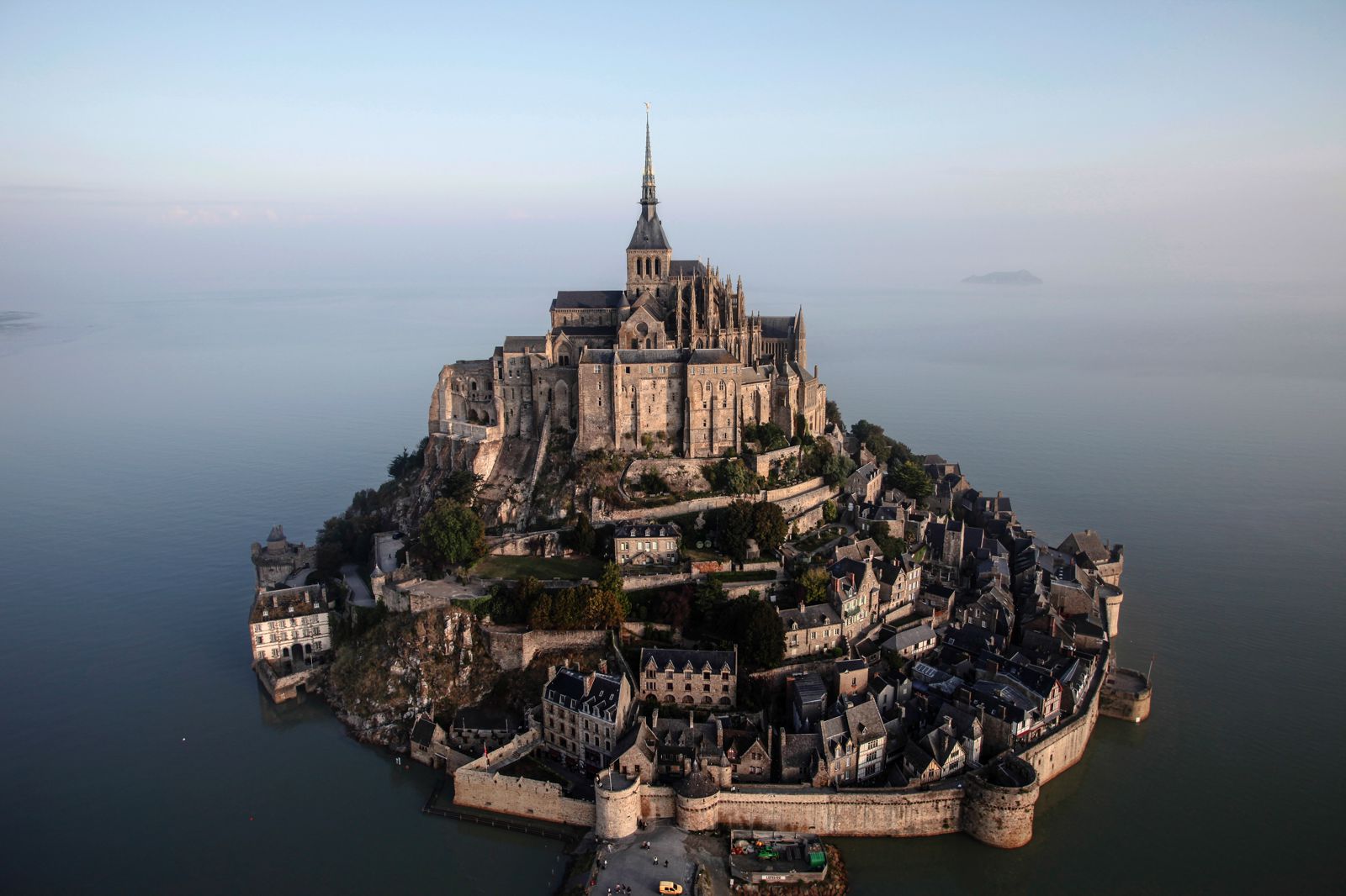 12-stunning-places-to-visit-on-a-french-road-trip-hand-luggage-only