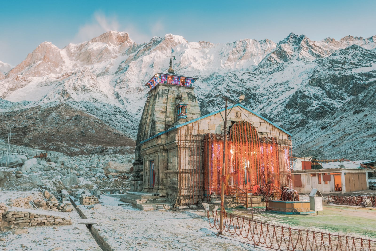 kedarnath temple images in winter