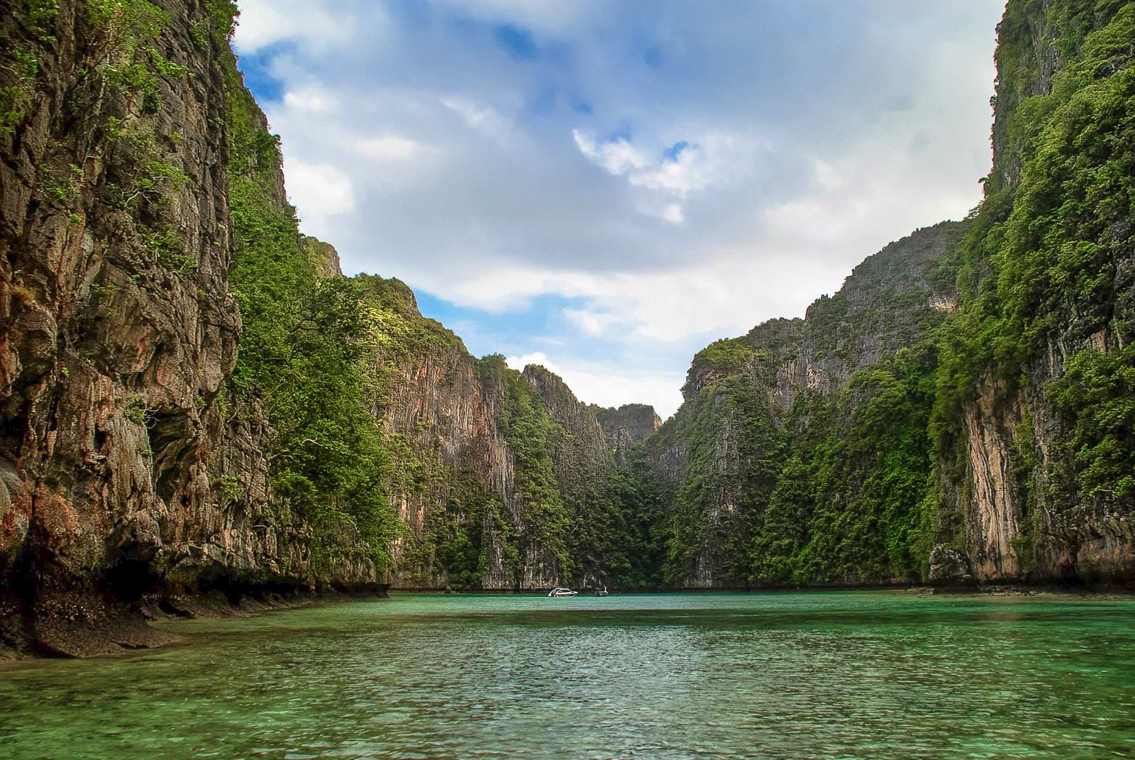 10 Things To Do When Visiting Maya Bay In The Phi Phi Islands, Thailand