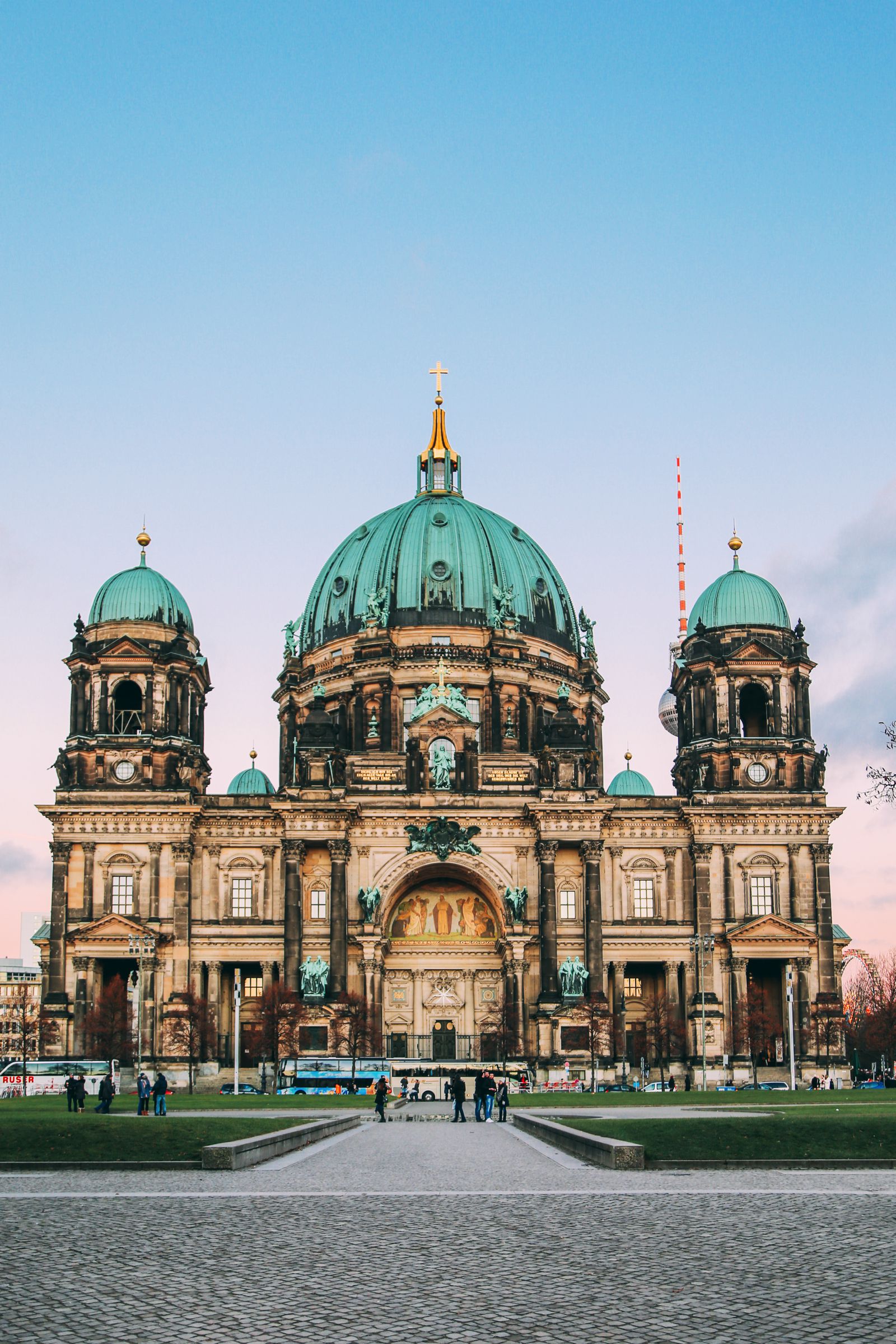 places to visit in berlin in 1 day