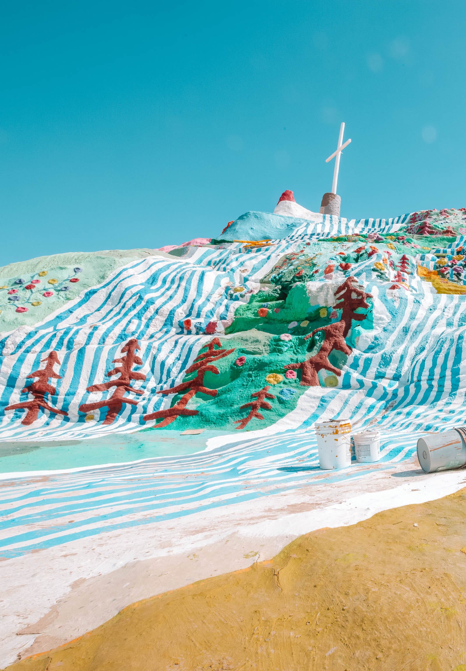 How To Visit Salvation Mountain, California – Hand Luggage Only