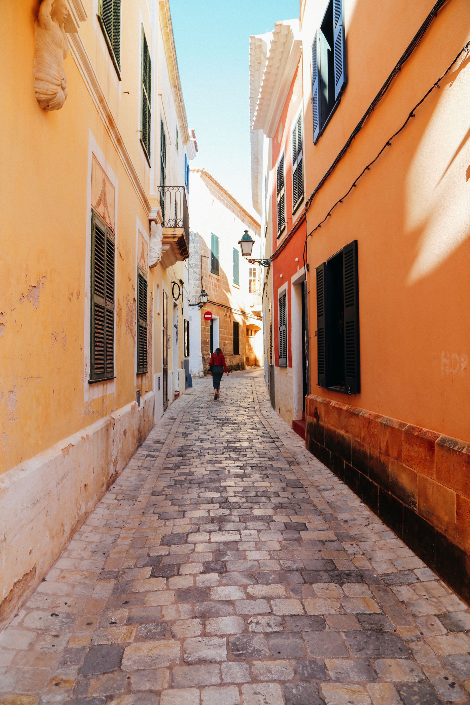 the-beautiful-spanish-town-of-ciutadella-and-the-secret-coves-of