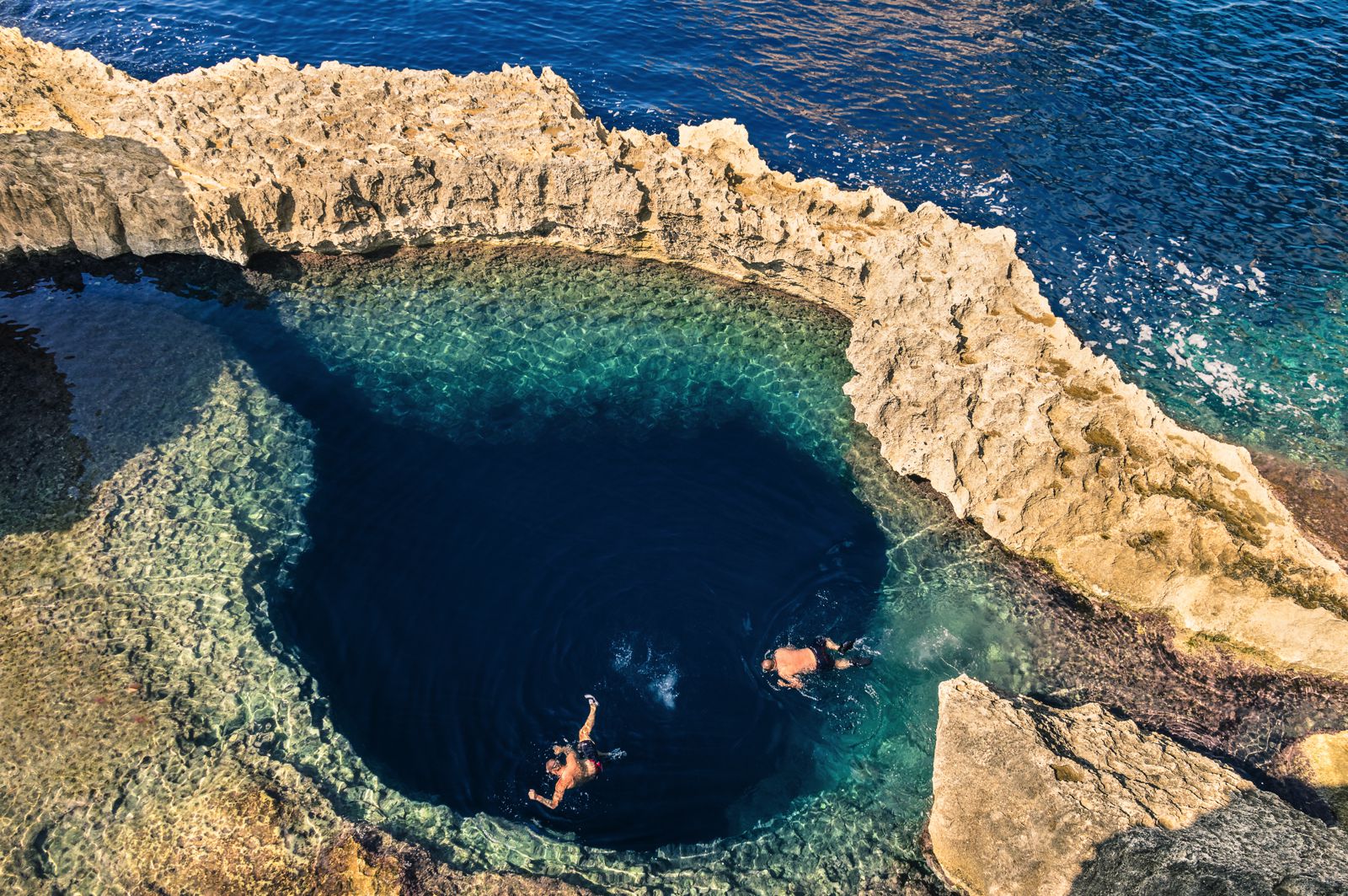 18 Incredible Things You Have To See And Do In Malta And Gozo - Hand