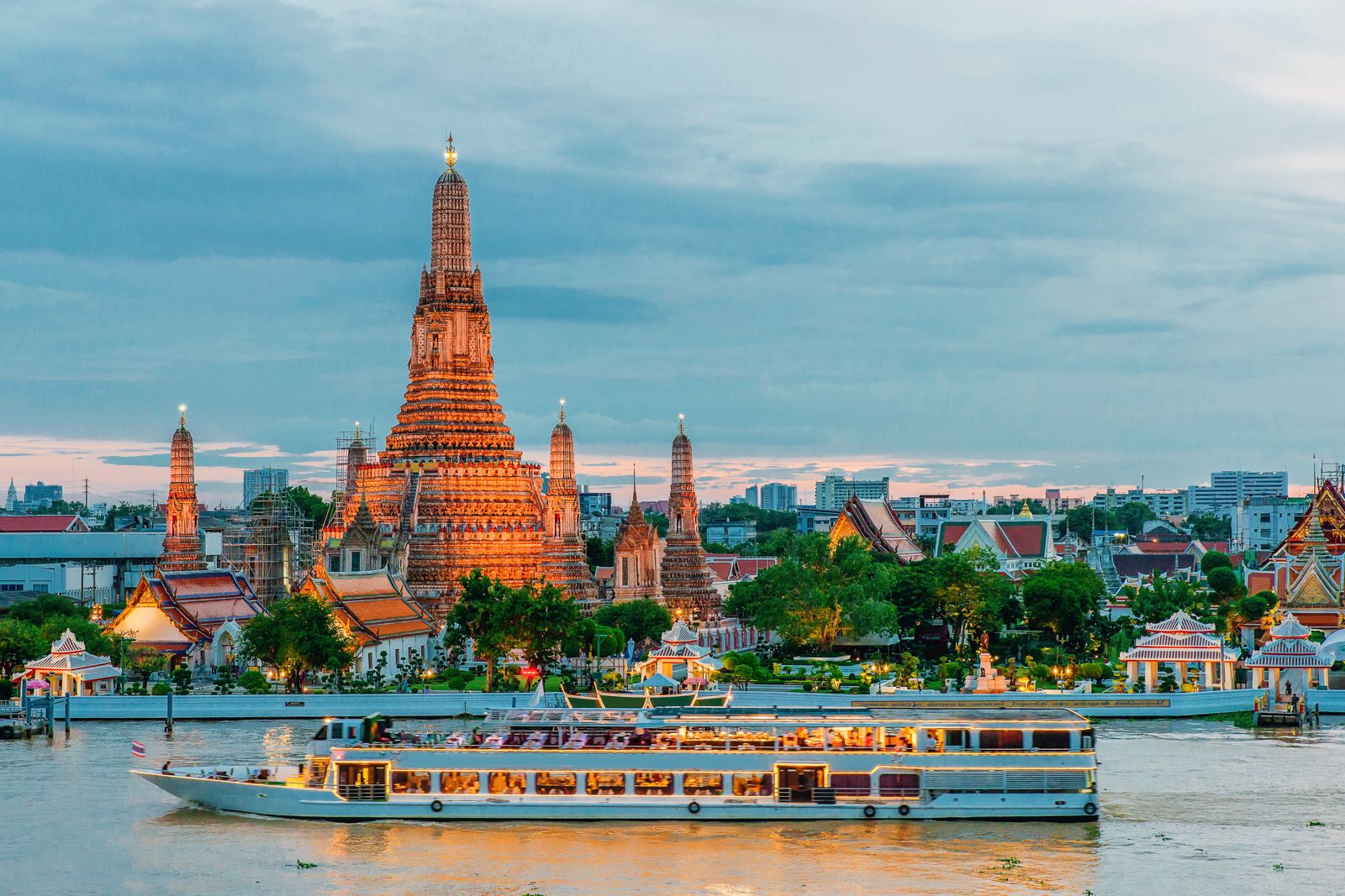11 Amazing Places And Things You Need To See In Bangkok, Thailand (14)