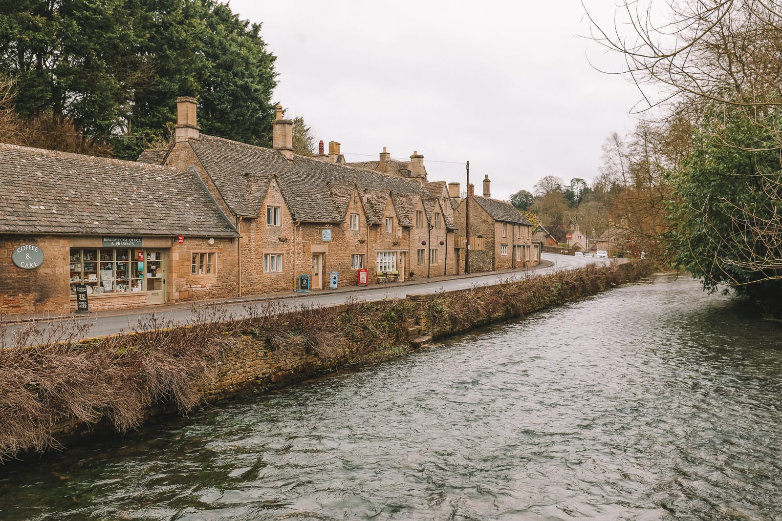 4 Villages And Towns You Have To Visit In The Cotswolds, England - Hand ...