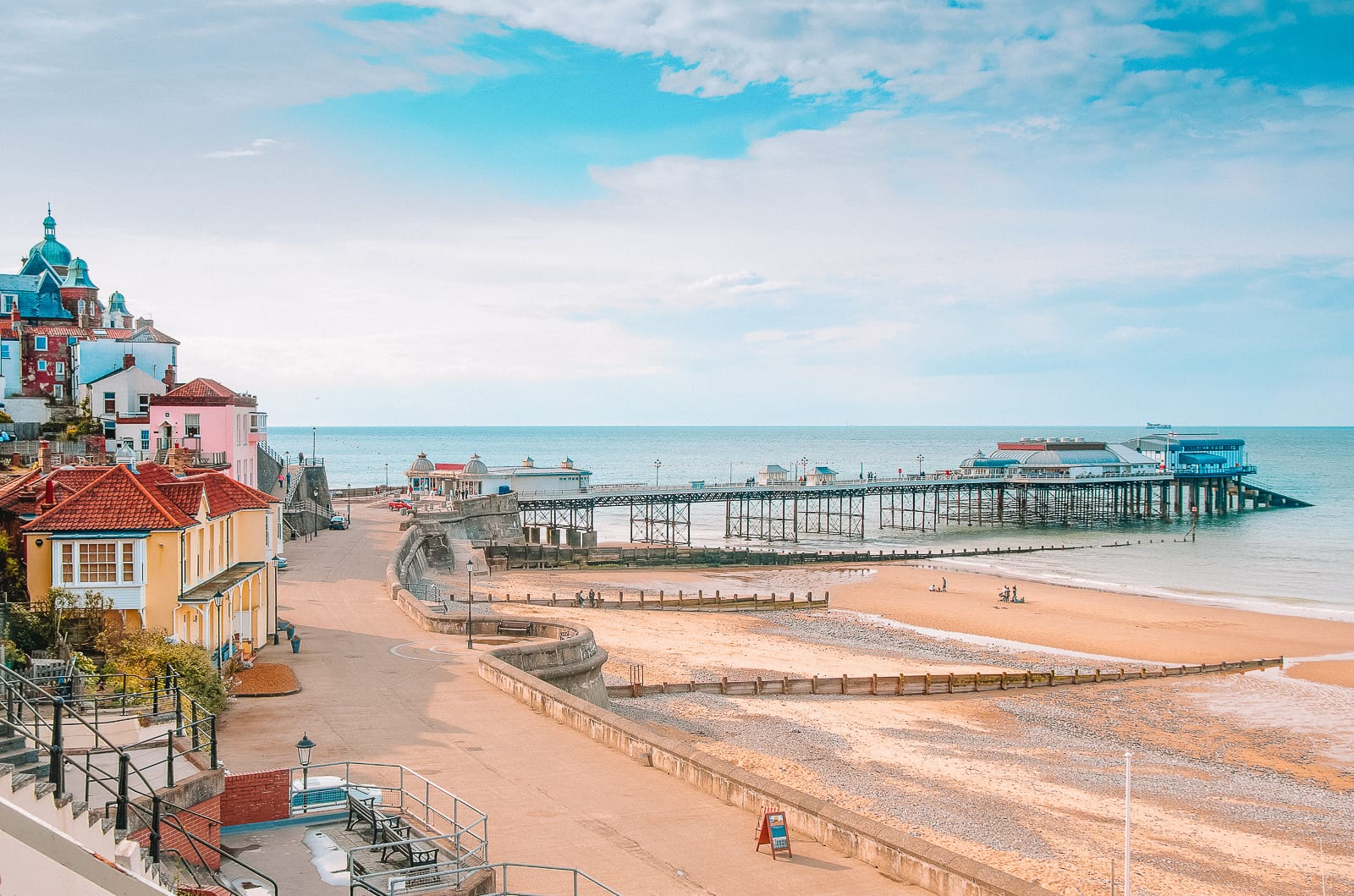 16 Places To Enjoy The Best Seaside Holidays In the UK Hand Luggage