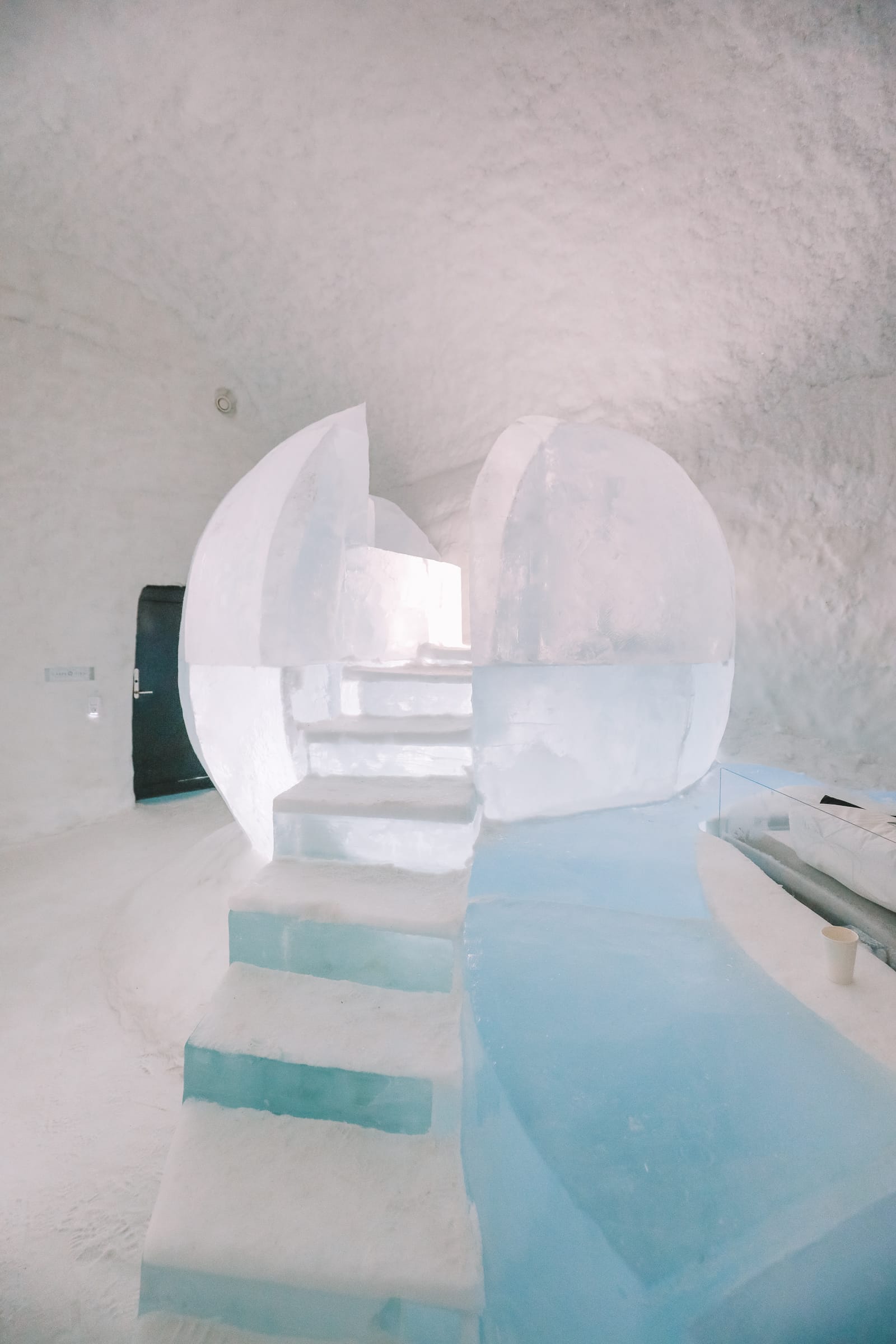 This Is What It's Like To Stay At The ICEHOTEL, Sweden - Hand Luggage ...