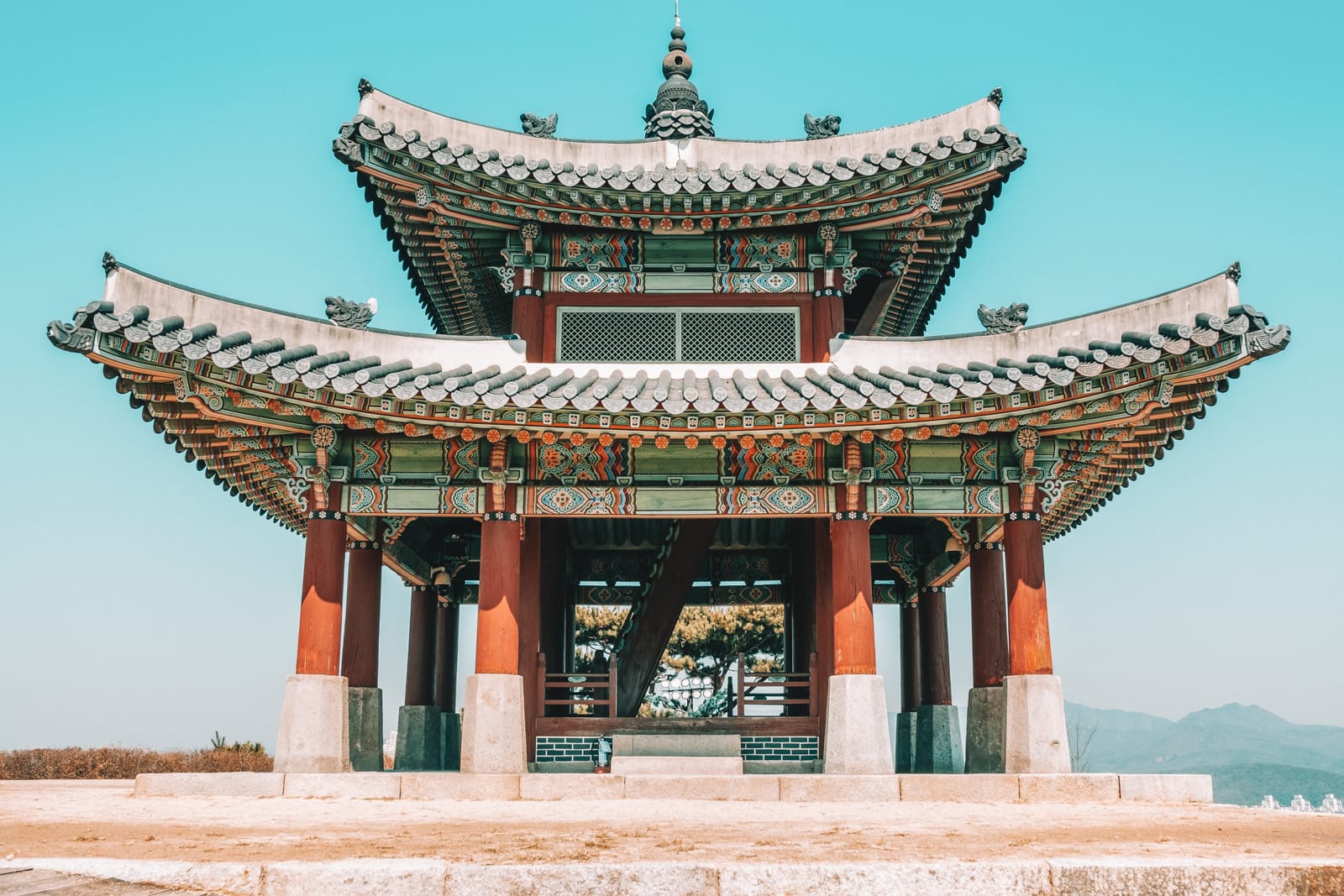 2 places to visit in south korea