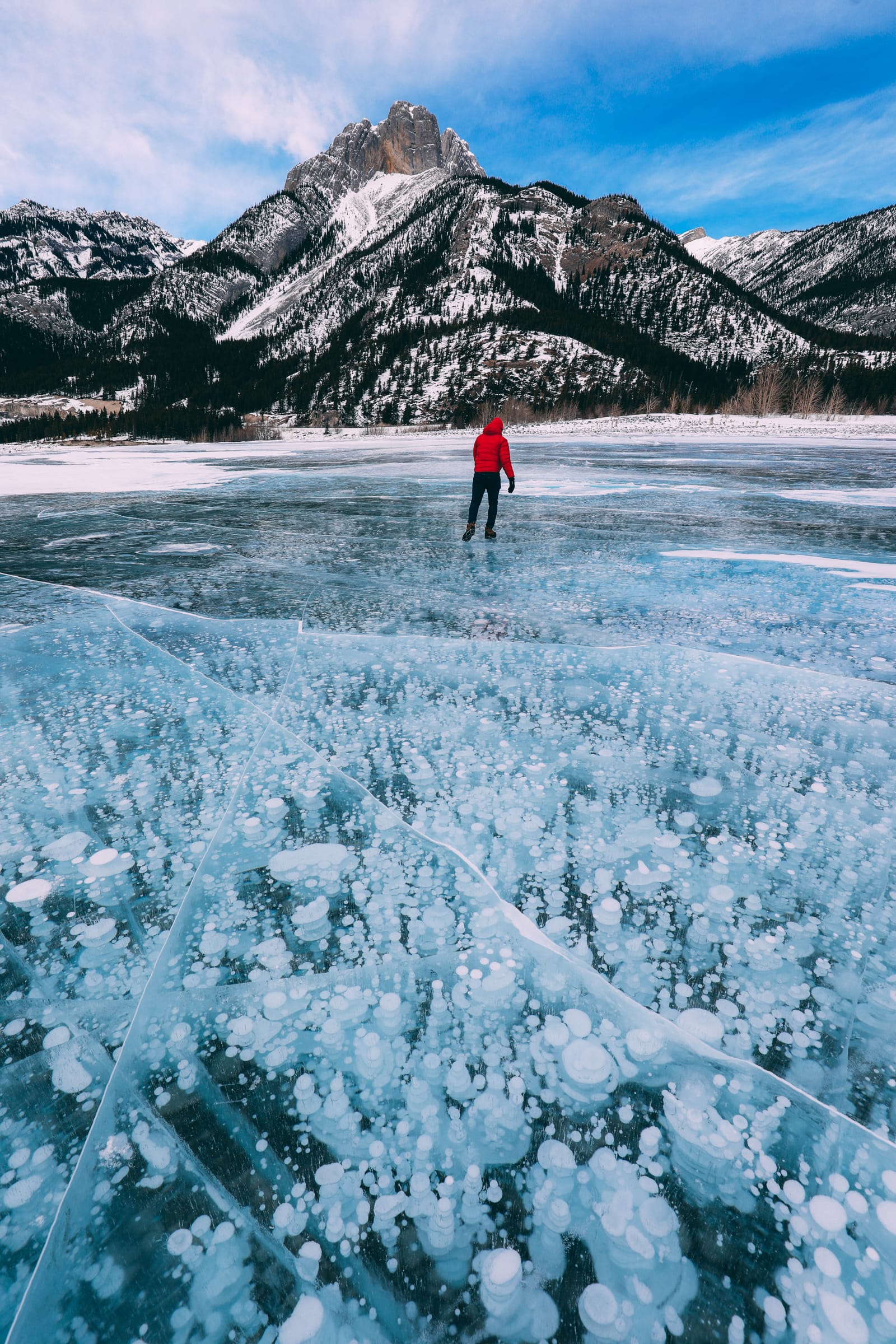Driving Canada's Epic Icefields Parkway And Finding The Frozen Bubbles Of Abraham Lake (40)