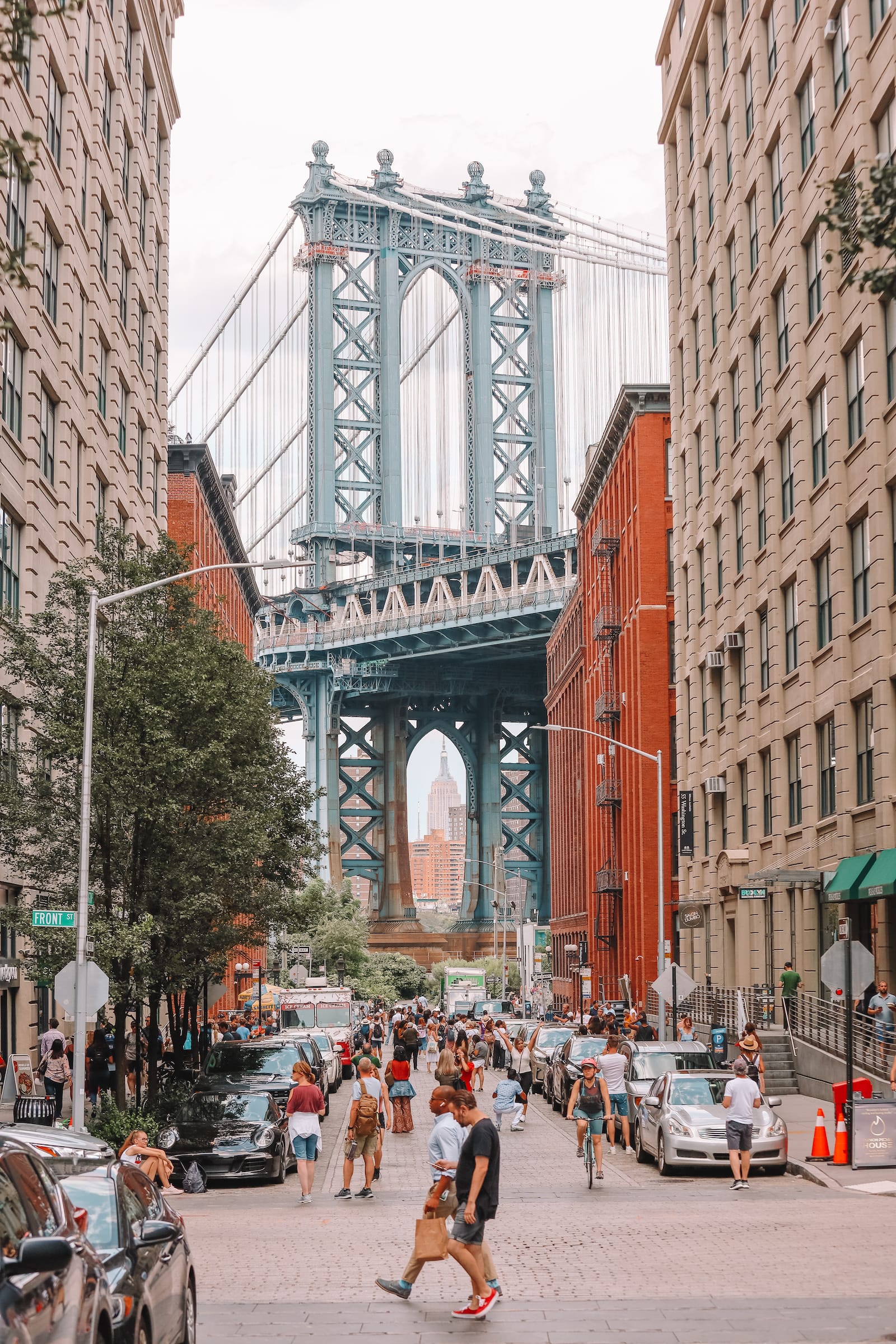 9 secret spots to visit in new york city - hand luggage
