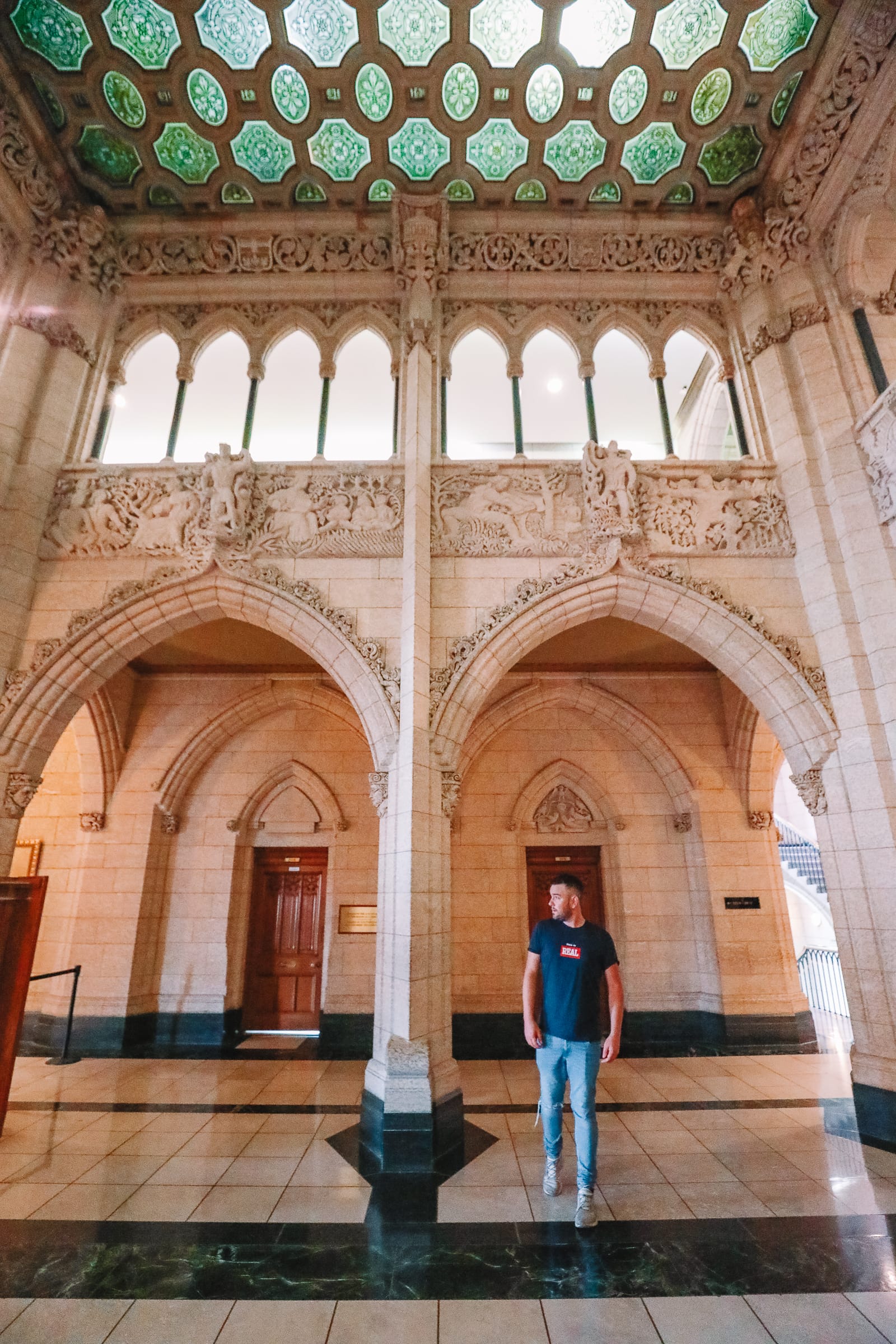 Visiting The Parliament Of Canada (17)