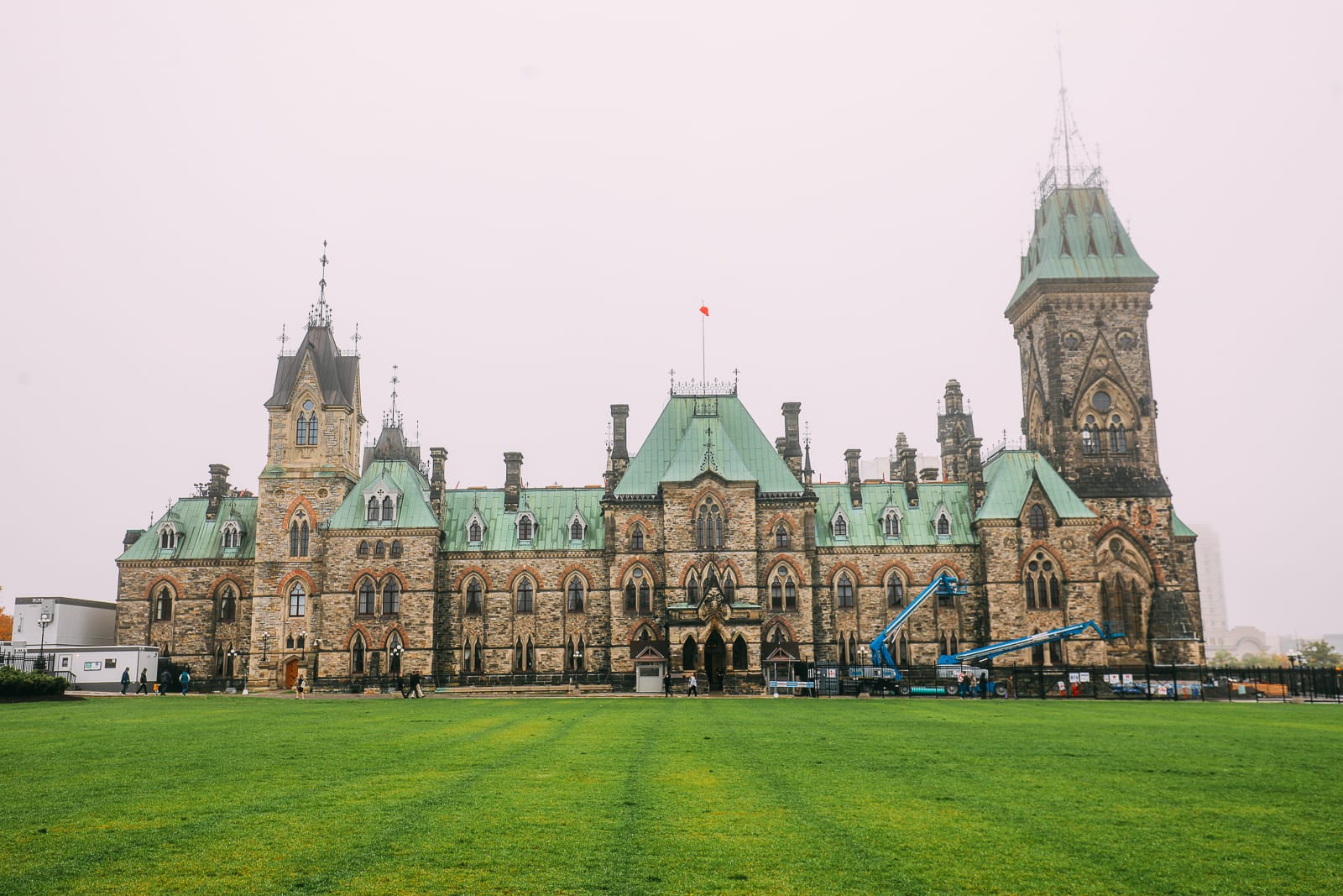 Visiting The Parliament Of Canada (34)